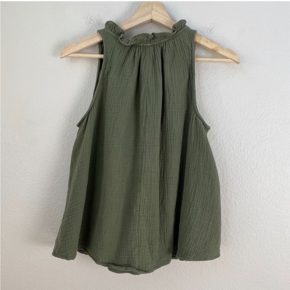 Calligraphie Women Medium
Green Seashell Tie Swing Tank Top
Sleeveless Shirt - Picture 5 of 9